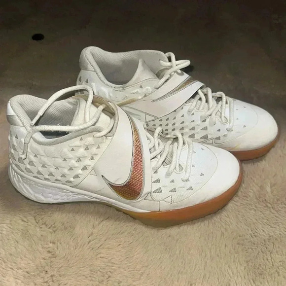 BNWOB Mens Nike Force Zoom Trout 6 Turf Shoes Size White AT3463-103 AS-IS - Picture 1 of 12